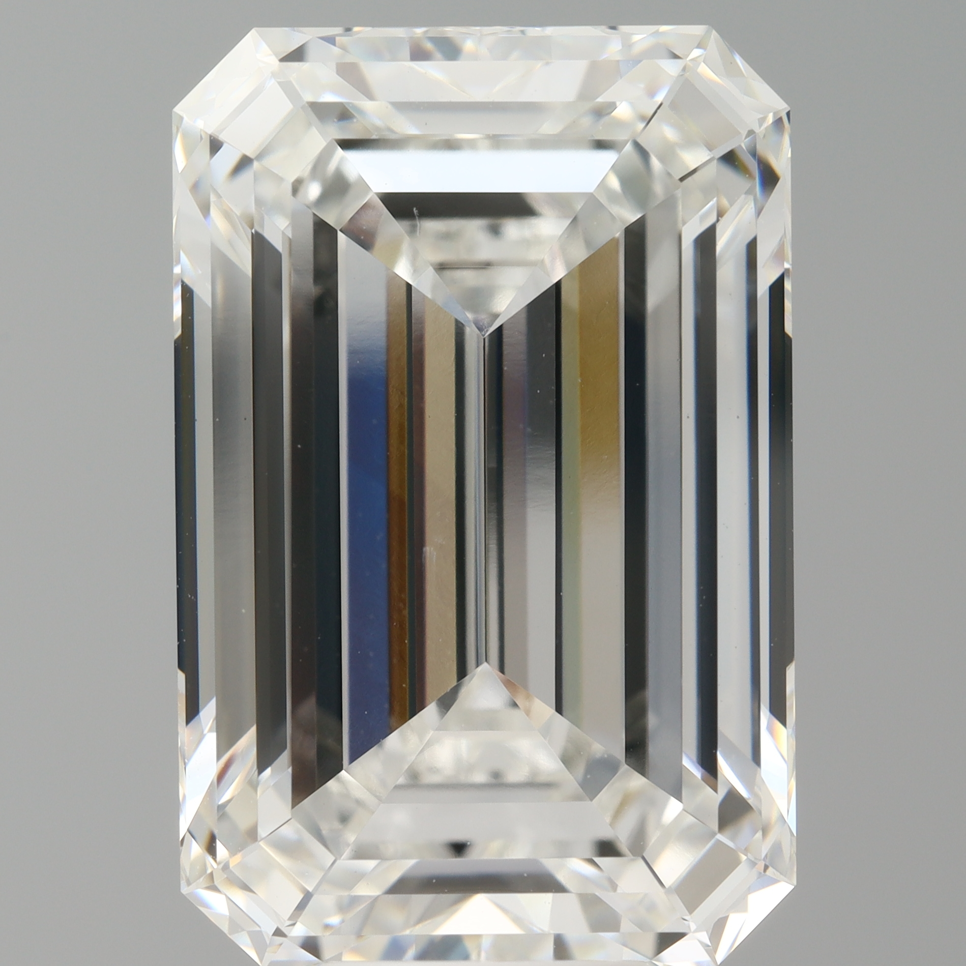 Emerald cut 12.6ct F VS1