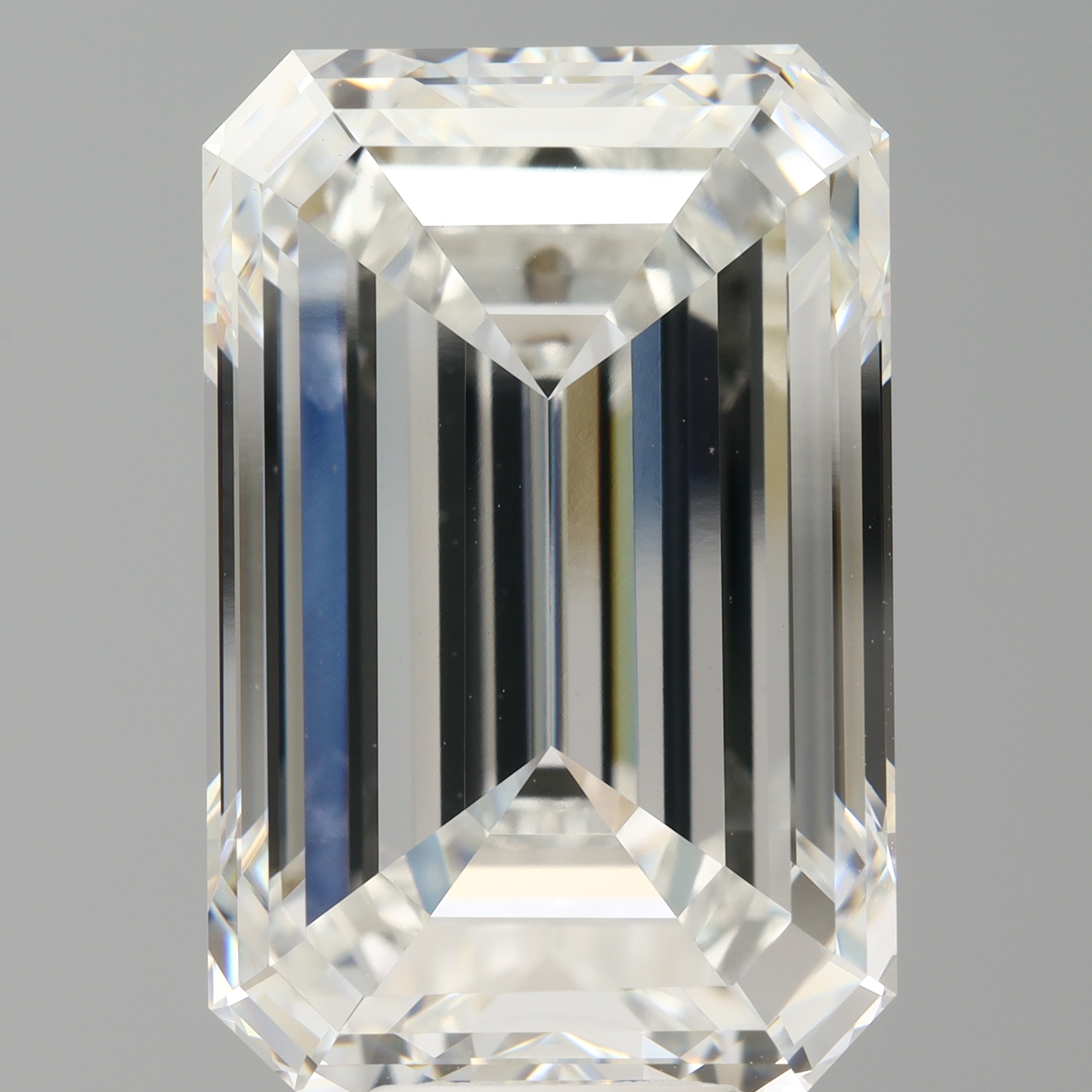 Emerald cut 13ct F VS1