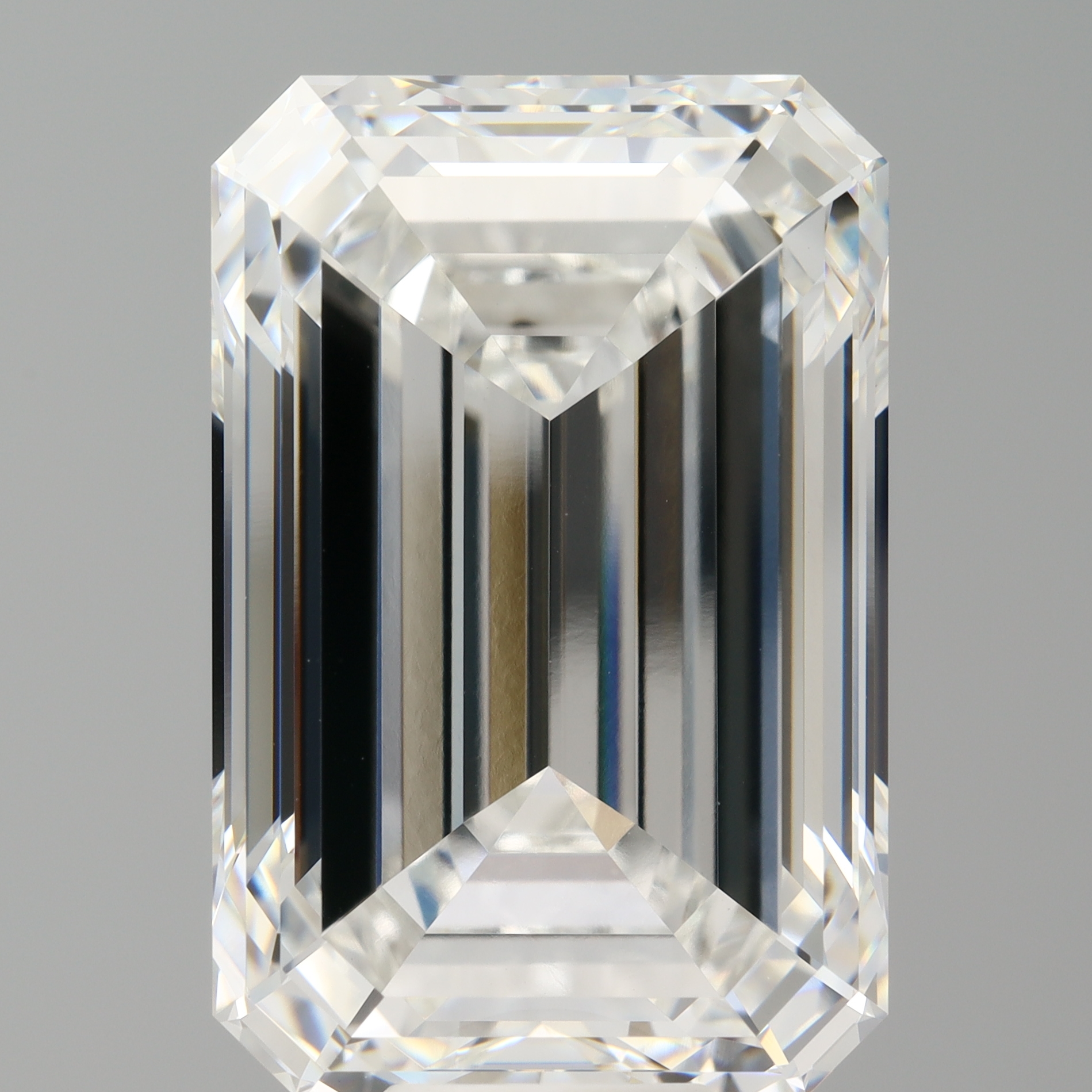 Emerald cut 14.5ct F VVS2
