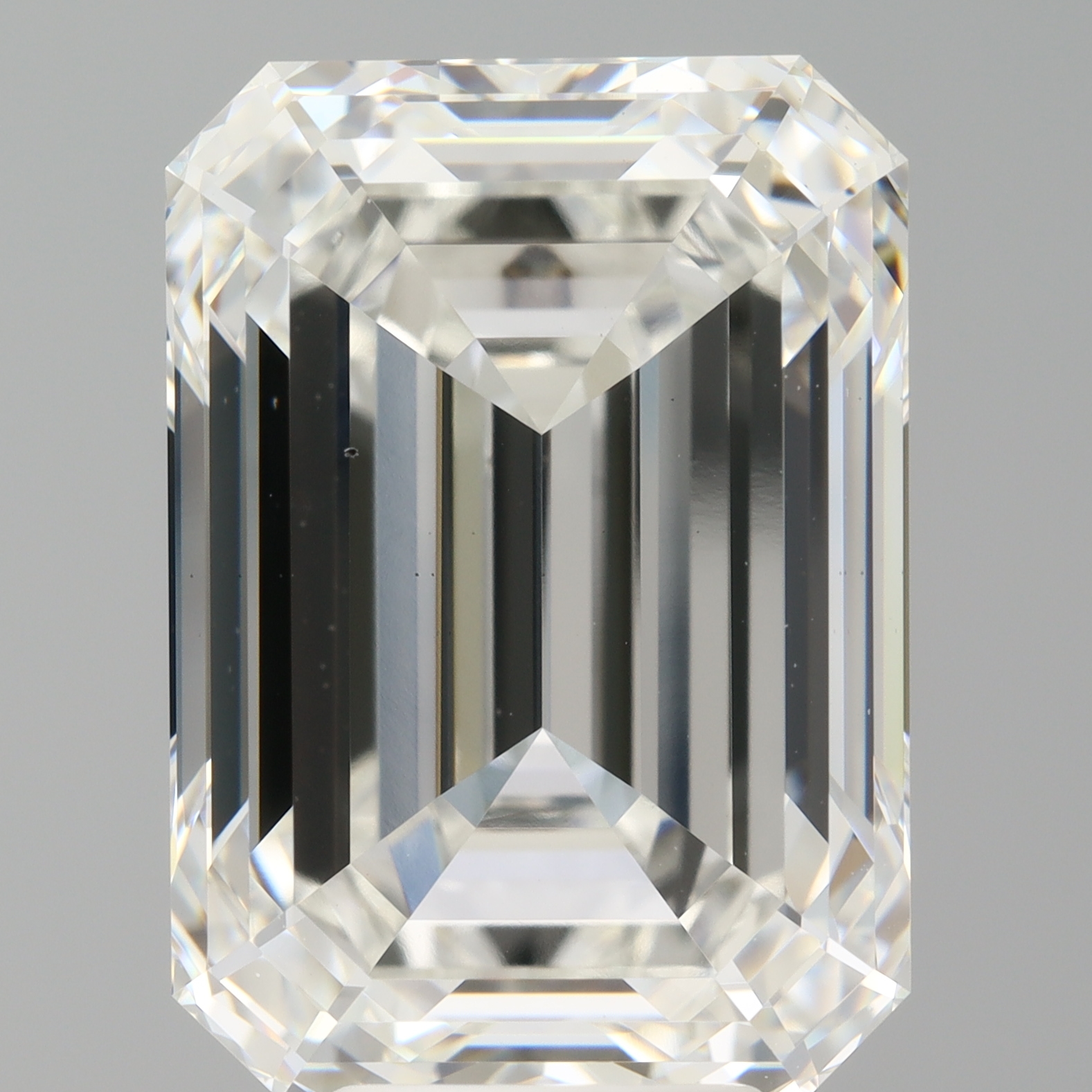 Emerald cut 9.08ct F VS2