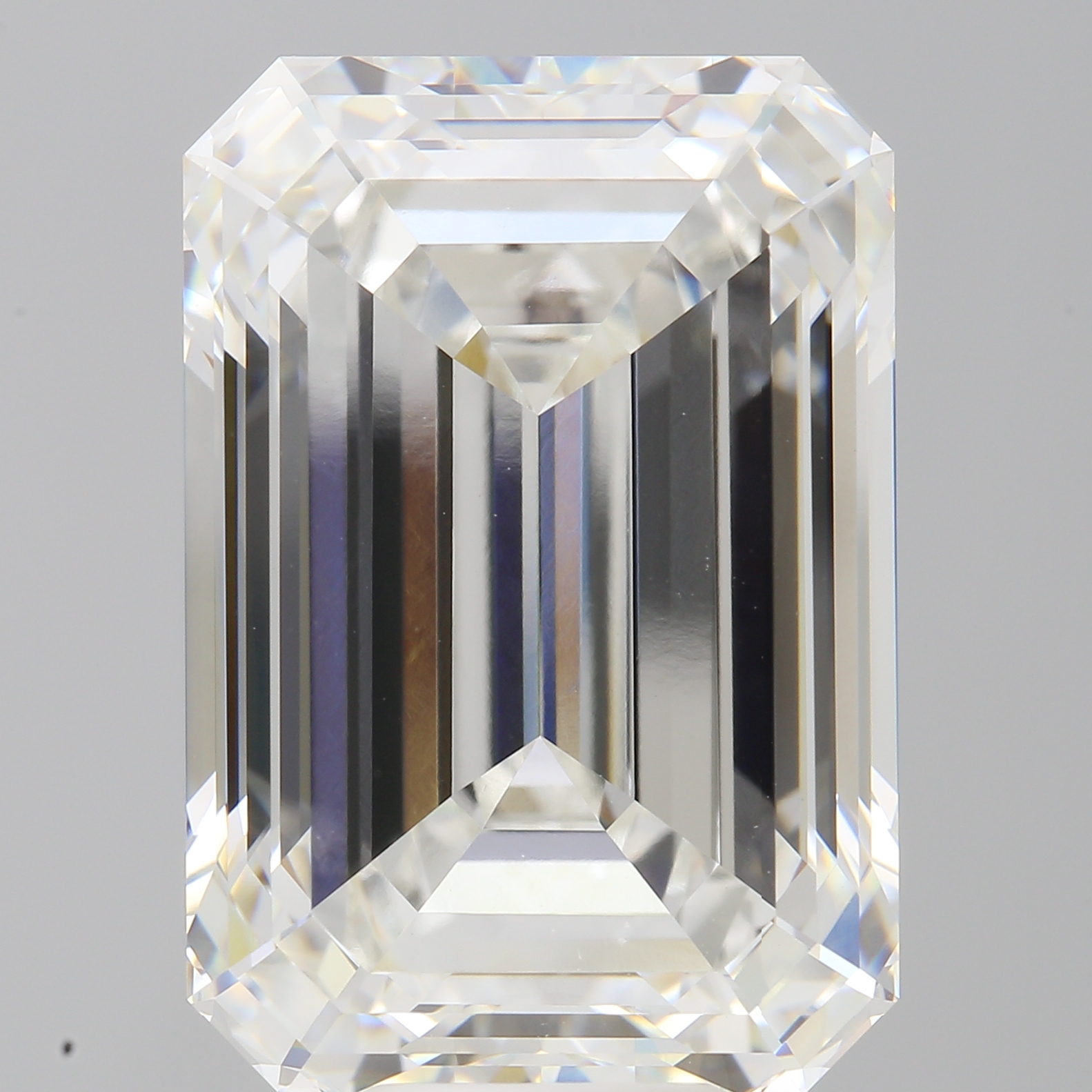 Emerald cut 14.1ct F VVS2