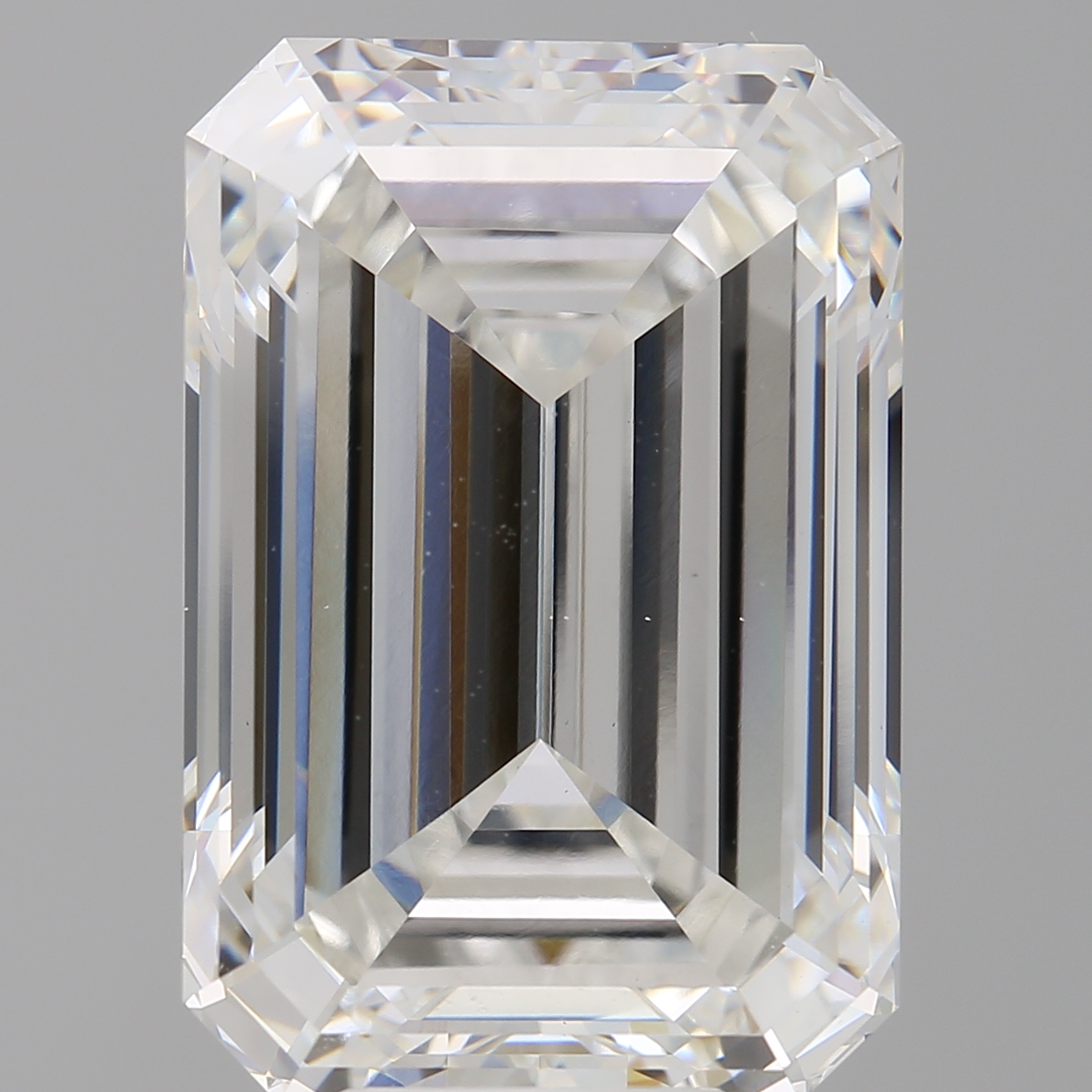 Emerald cut 10.6ct F VS1