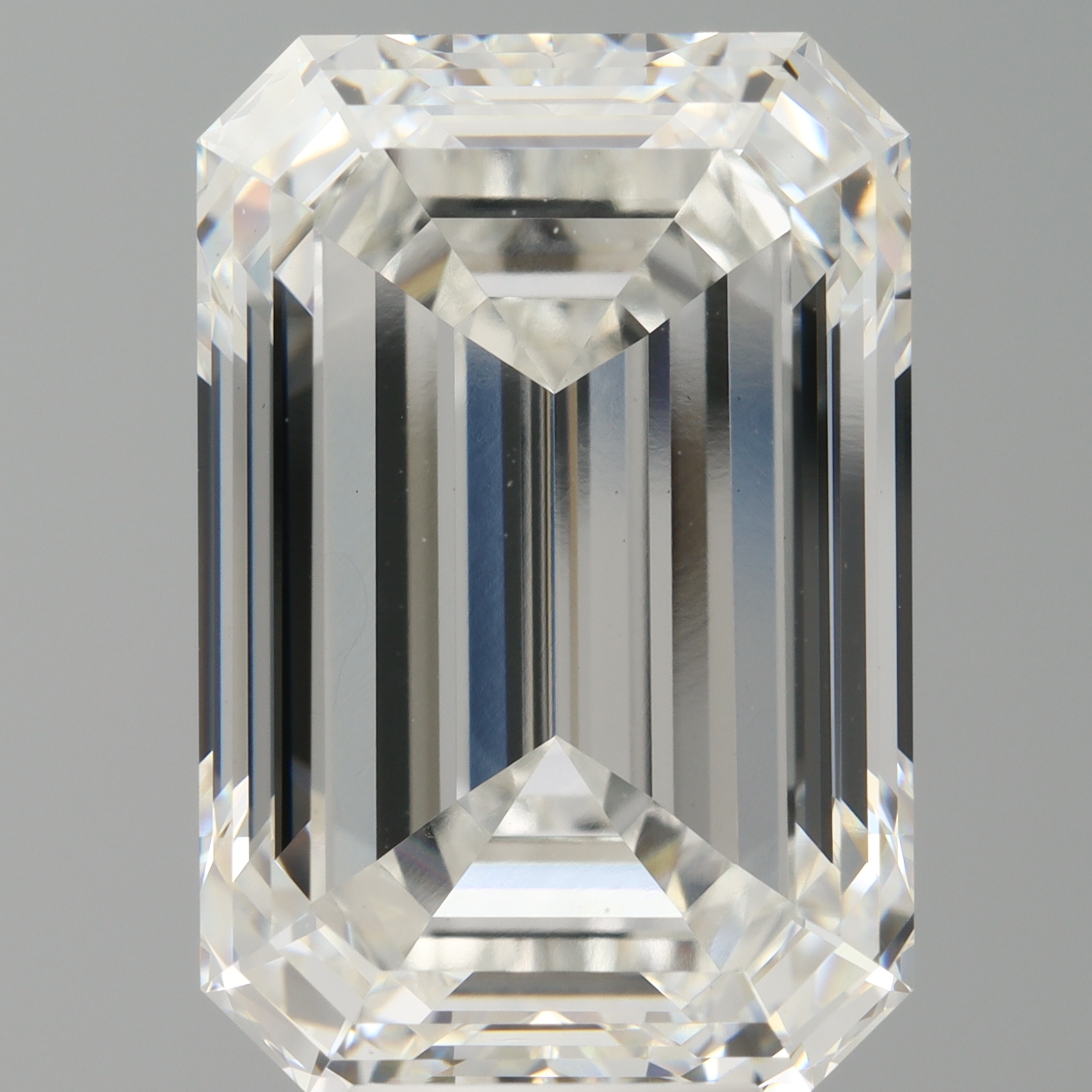 Emerald cut 10.1ct F VS1