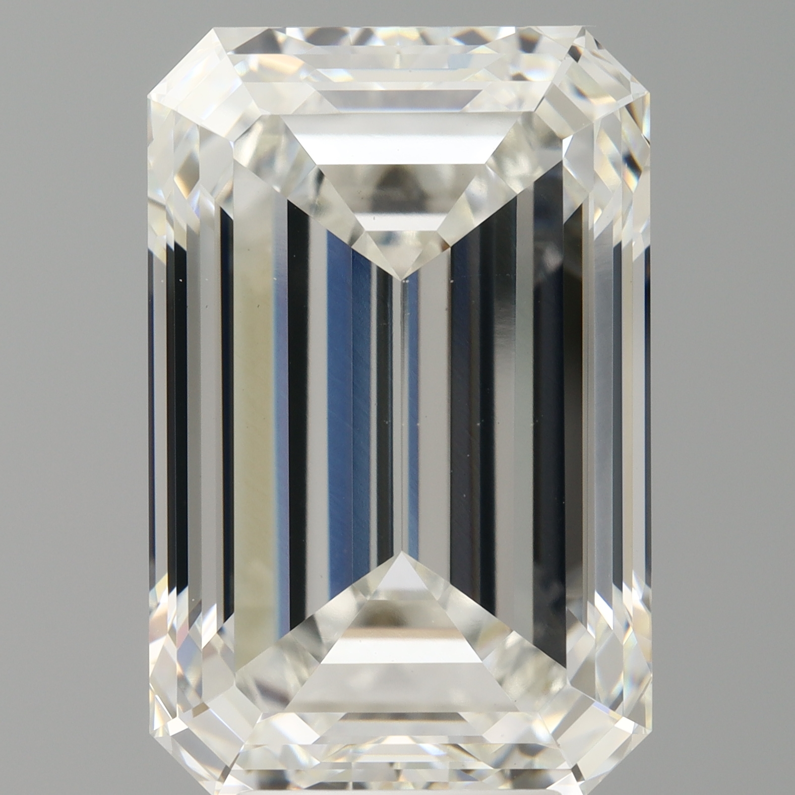 Emerald cut 7.51ct G VS1