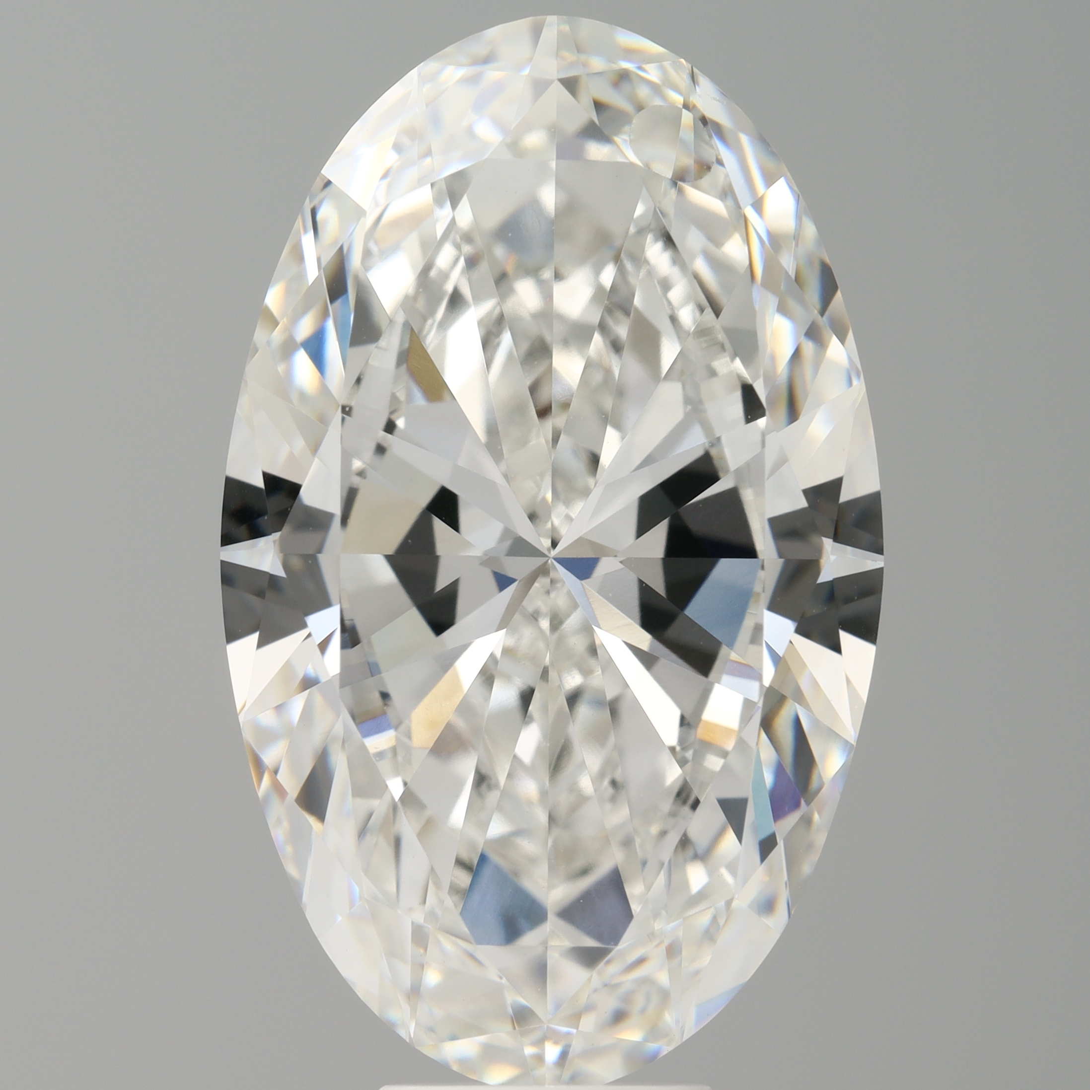 Oval 10ct E VVS2
