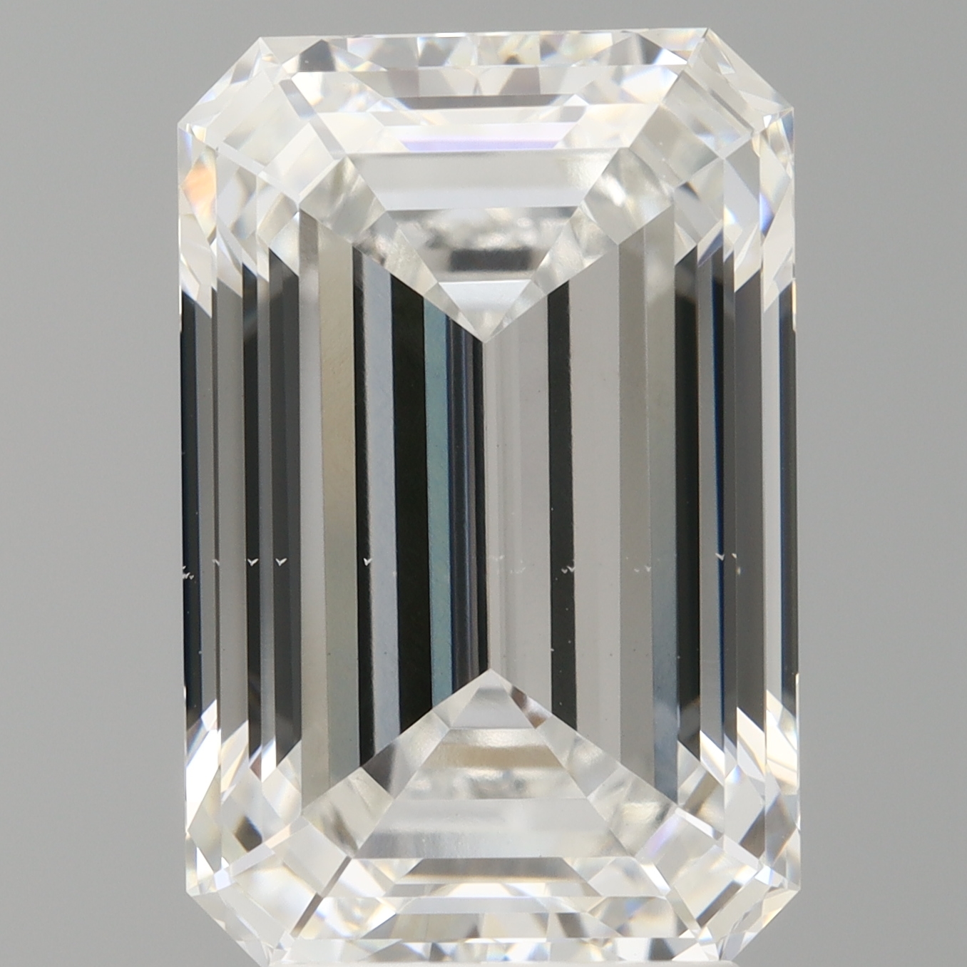 Emerald cut 4.57ct E VS2