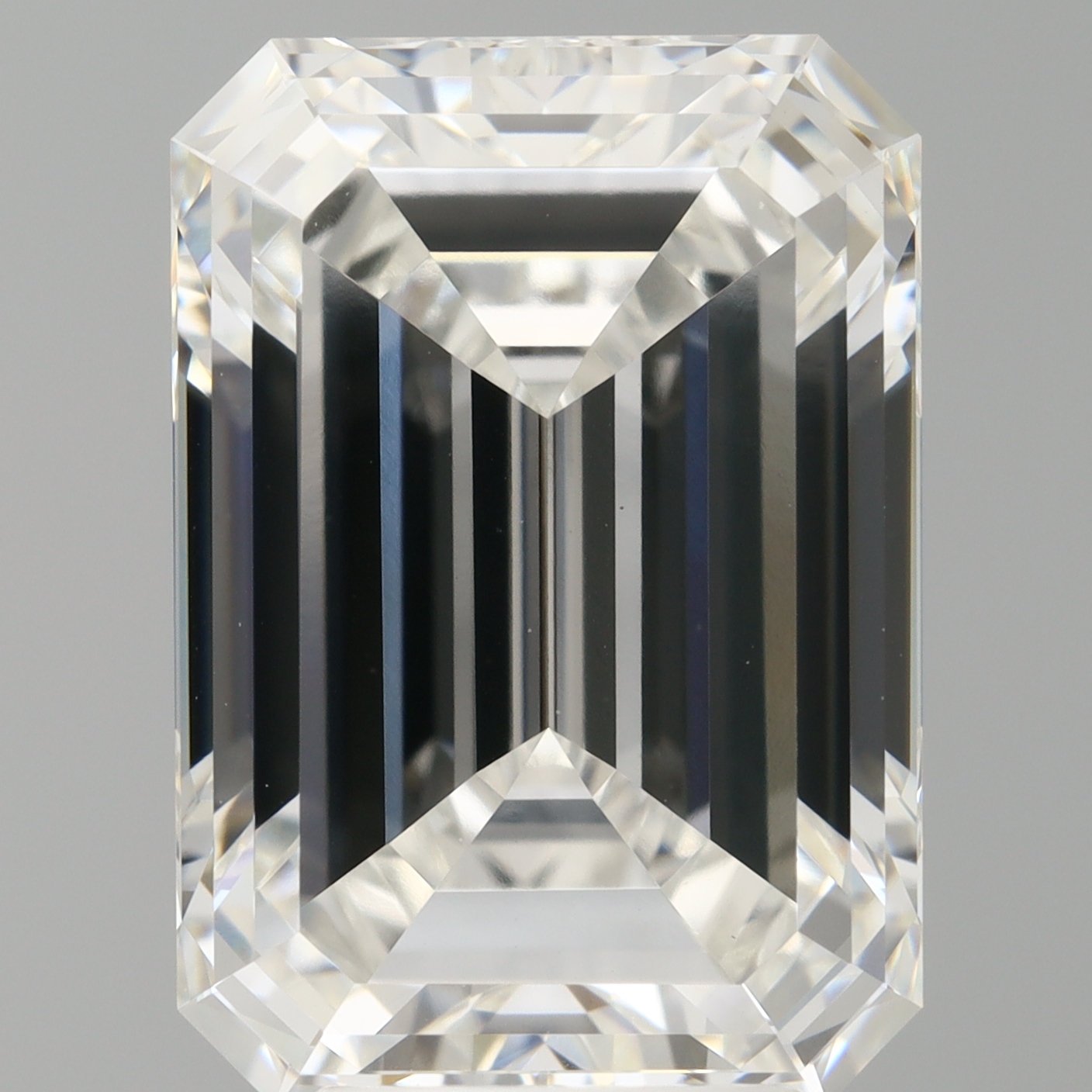 Emerald cut 5.60ct F VVS2